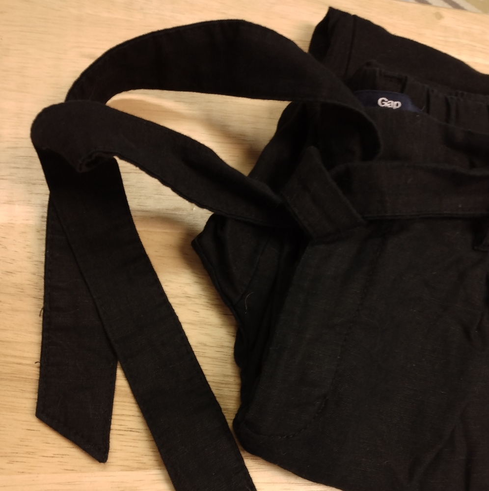 Gap cuffed black pants w/ tie belt. Size S Reg. EUC - Picture 5 of 11